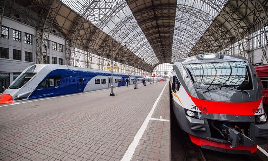 Новые пригородные электропоезда начинают ходить с Киевского вокзала Москвы