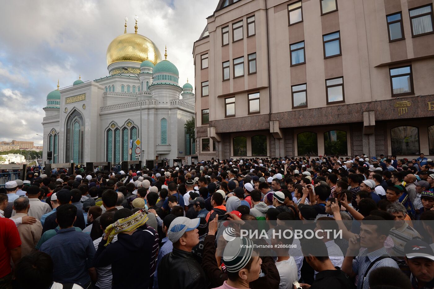 Празднование Ураза-байрама в Москве