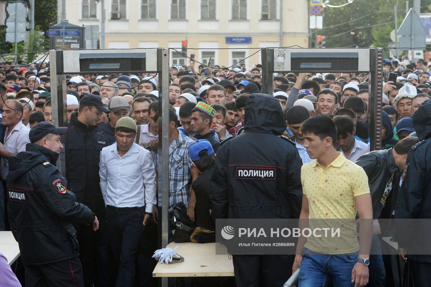 Празднование Ураза-байрама в Москве