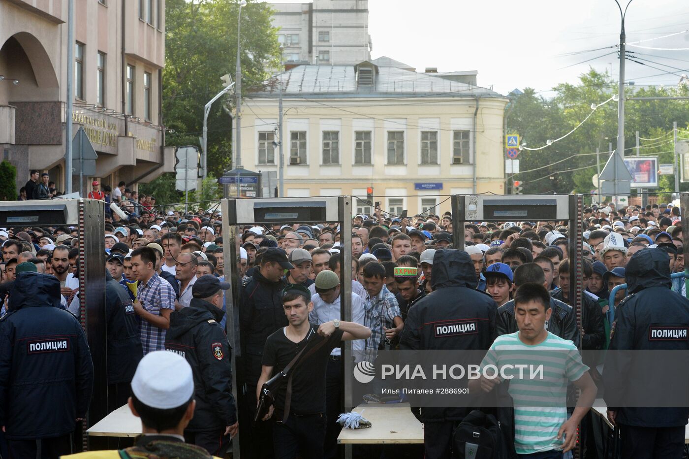 Празднование Ураза-байрама в Москве