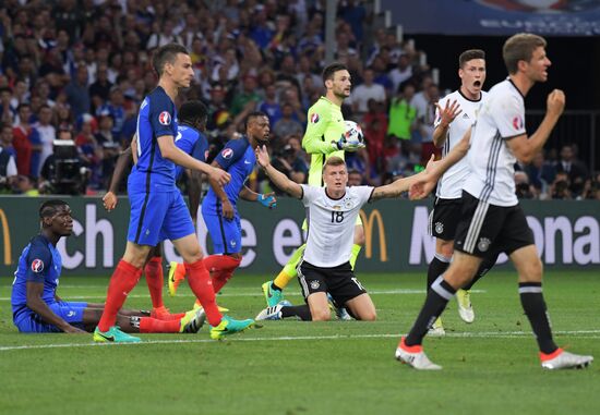 Футбол. Чемпионат Европы - 2016. Матч Германия - Франция