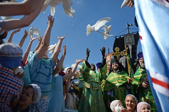 Крестный ход в честь Дня памяти святых Петра и Февронии в Екатеринбурге