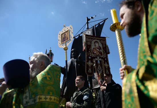 Крестный ход в честь Дня памяти святых Петра и Февронии в Екатеринбурге