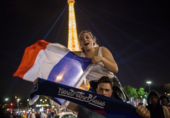 Просмотр матча Евро-2016 Германия - Франция в Париже