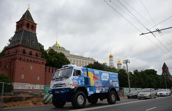 В Москве стартовало ралли "Шелковый путь - 2016"