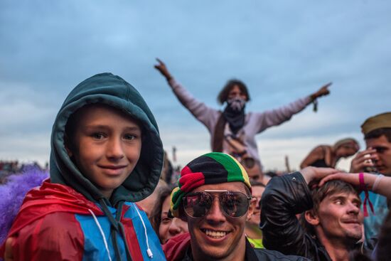 Музыкальный фестиваль "Нашествие 2016". День первый