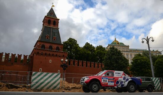 В Москве стартовало ралли "Шелковый путь - 2016"