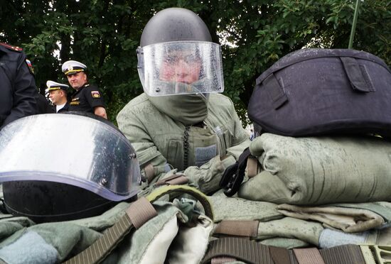 Выставка вооружения Балтийского флота в рамках празднования Дня города