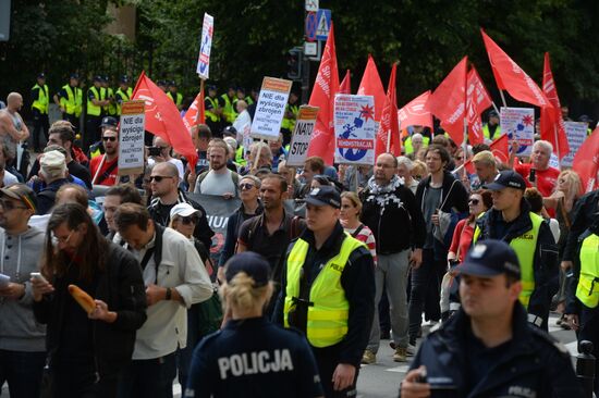 Акции протеста против саммита НАТО