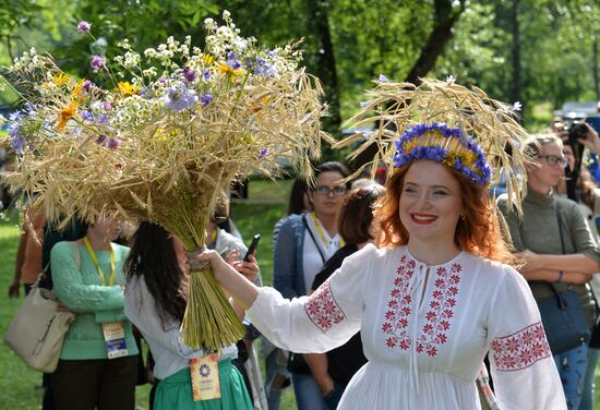 Праздник поэзии, песни и народных ремесел в Белоруссии