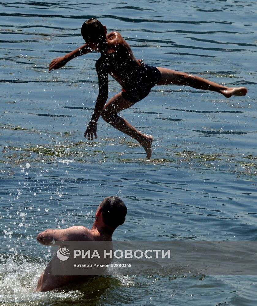 Празднование Дня рыбака во Владивостоке