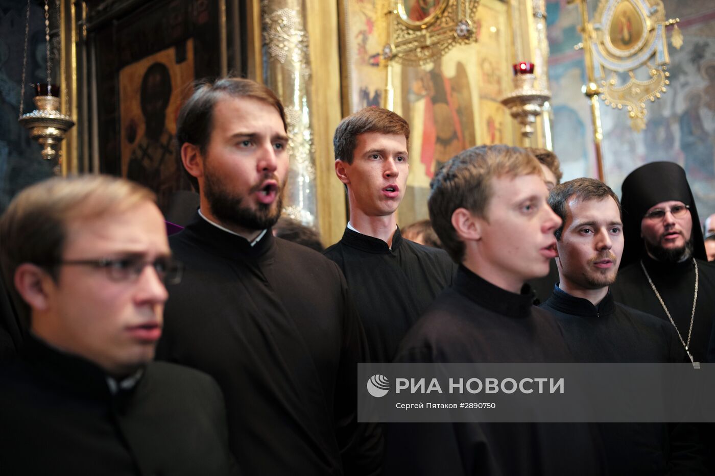 Выпускной акт семинаристов Московской духовной академии