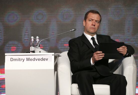 Премьер-министр РФ Д. Медведев на VII Международной промышленной выставке "Иннопром" в Екатеринбурге