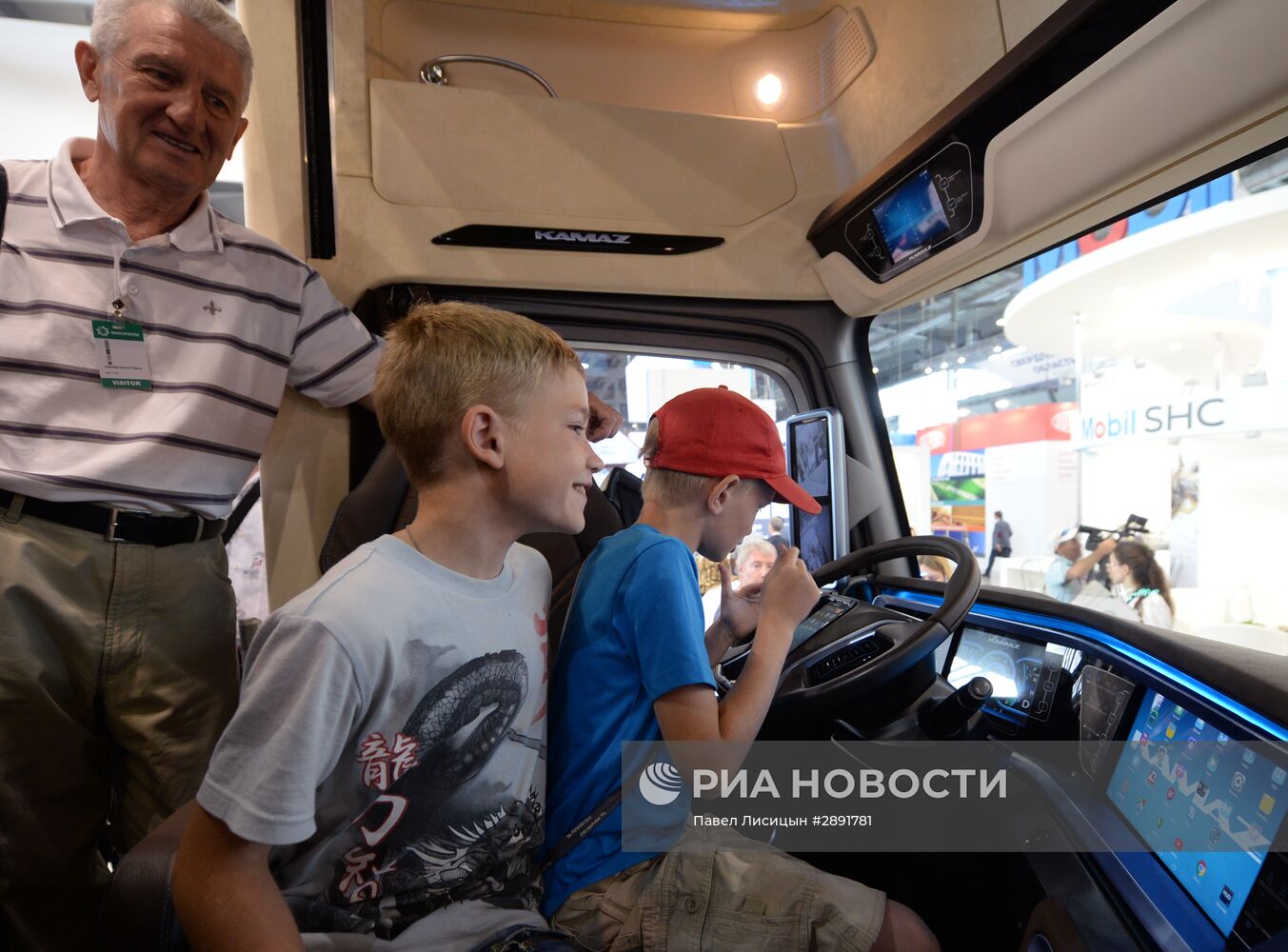 Международная выставка "Иннопром-2016". День третий