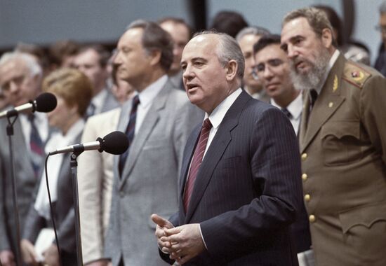 Официальный визит М.С.Горбачева на Кубу