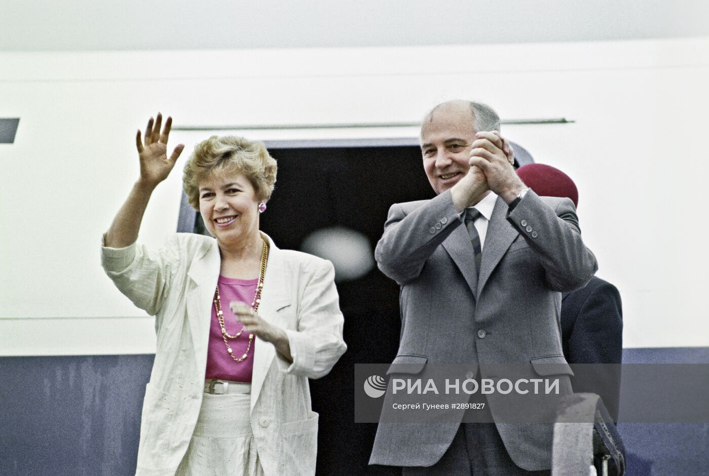 Официальный визит М.С.Горбачева в Китай