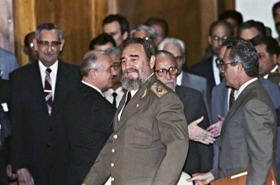 Официальный визит М.С.Горбачева на Кубу