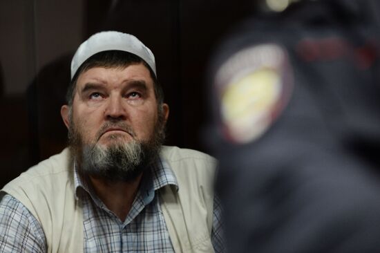 Рассмотрение ходатайства следствия об аресте имама мечети "Ярдям" Махмуда Велитова в Бутырском суде