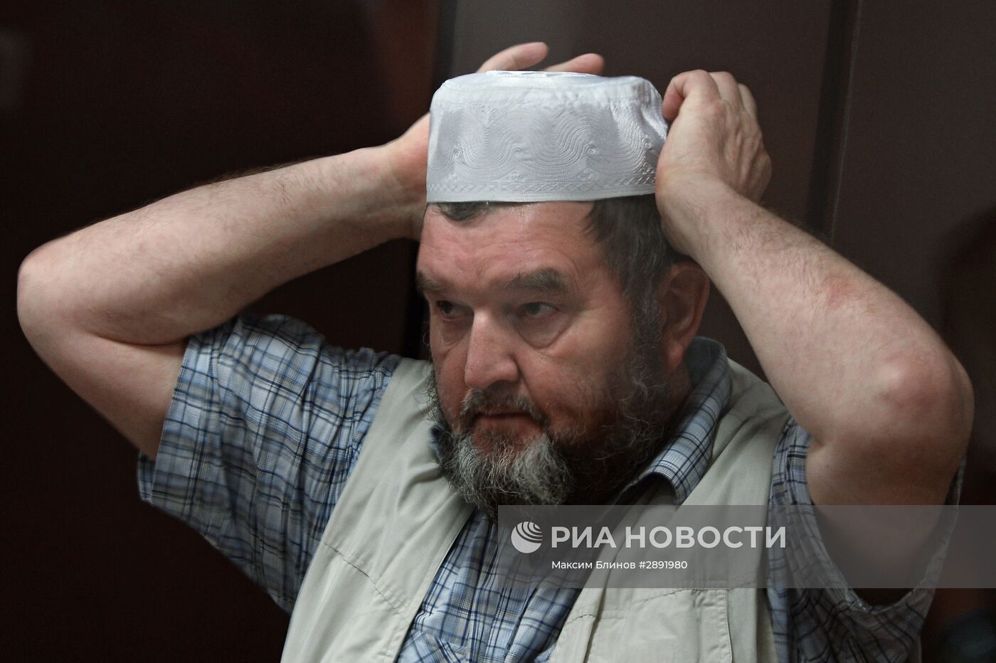 Рассмотрение ходатайства следствия об аресте имама мечети "Ярдям" Махмуда Велитова в Бутырском суде
