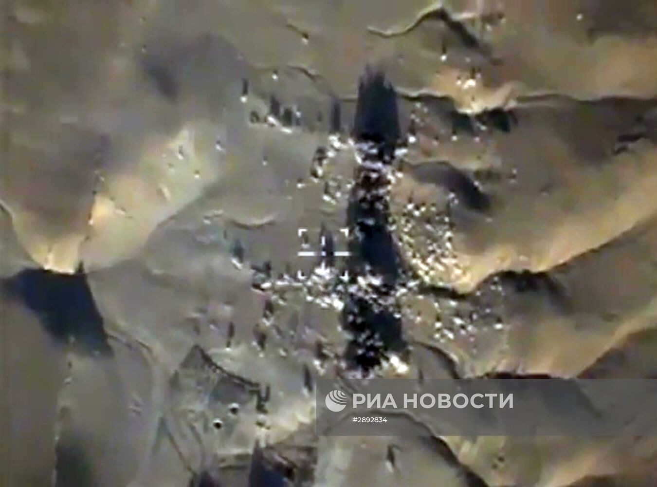 Удар бомбардировщиков Ту-22 по вновь выявленным объектам ИГ в районах Пальмиры