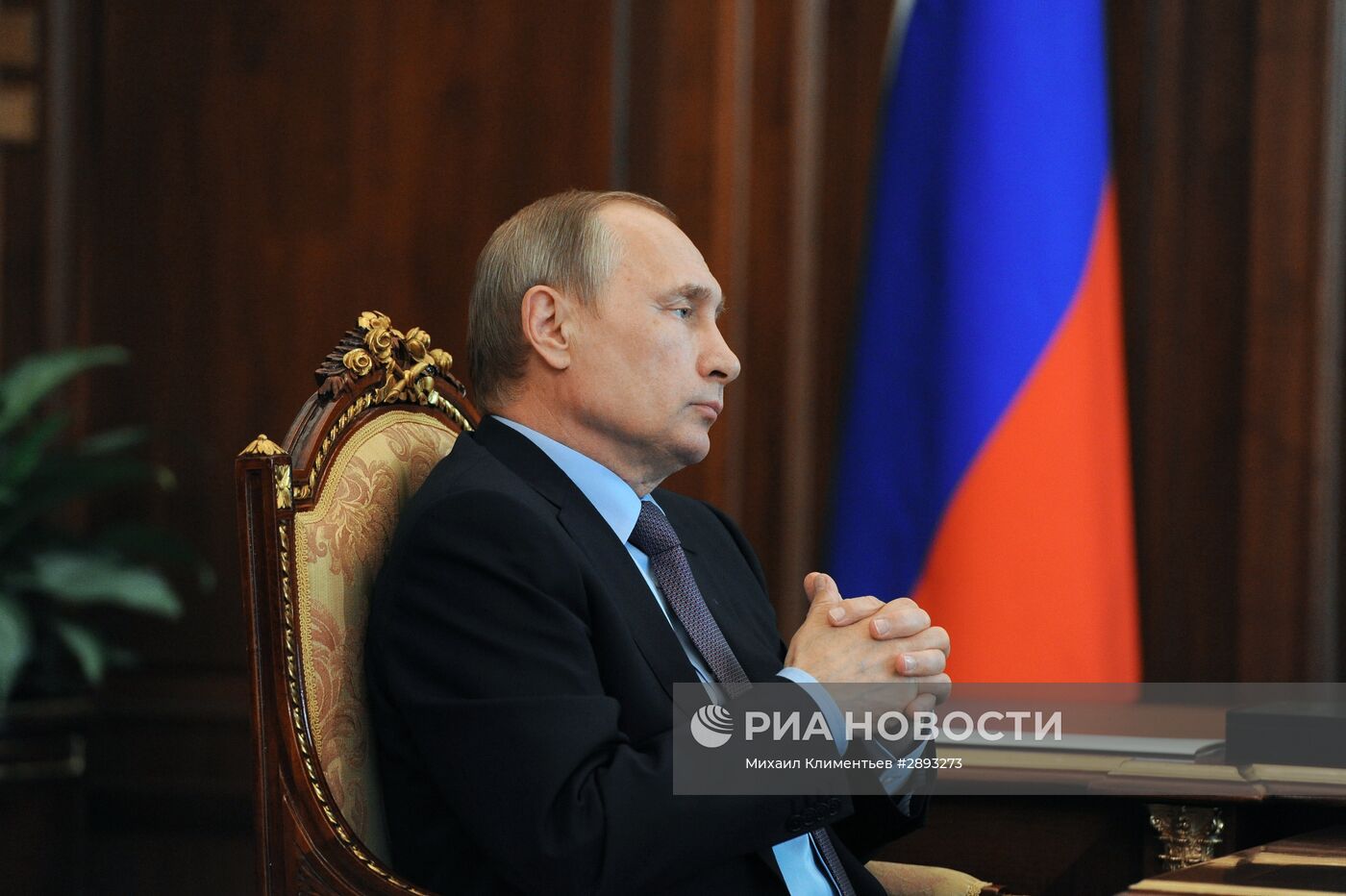 Президент РФ В. Путин провел рабочую встречу с председателем Счётной палаты Т. Голиковой.