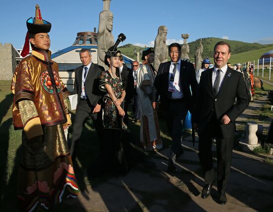 Премьер-министр РФ Д. Медведев на саммите АСЕМ в Монголии