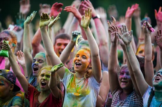 Всероссийский фестиваль красок в Омске