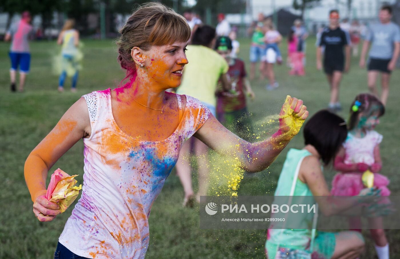 Всероссийский фестиваль красок в Омске