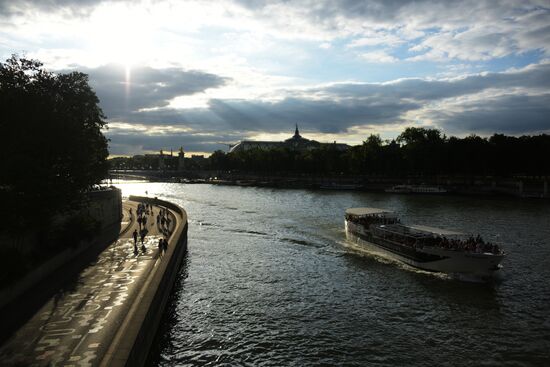 Города мира. Париж