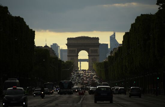 Города мира. Париж