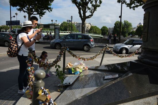 Города мира. Париж