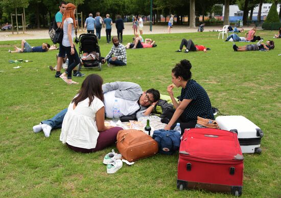 Города мира. Париж