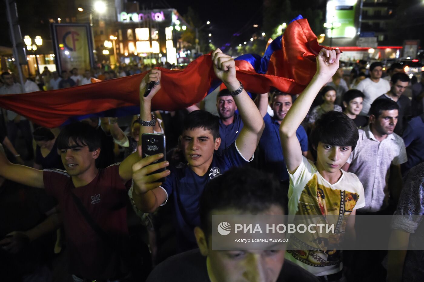 Шествие гражданских активистов в Ереване