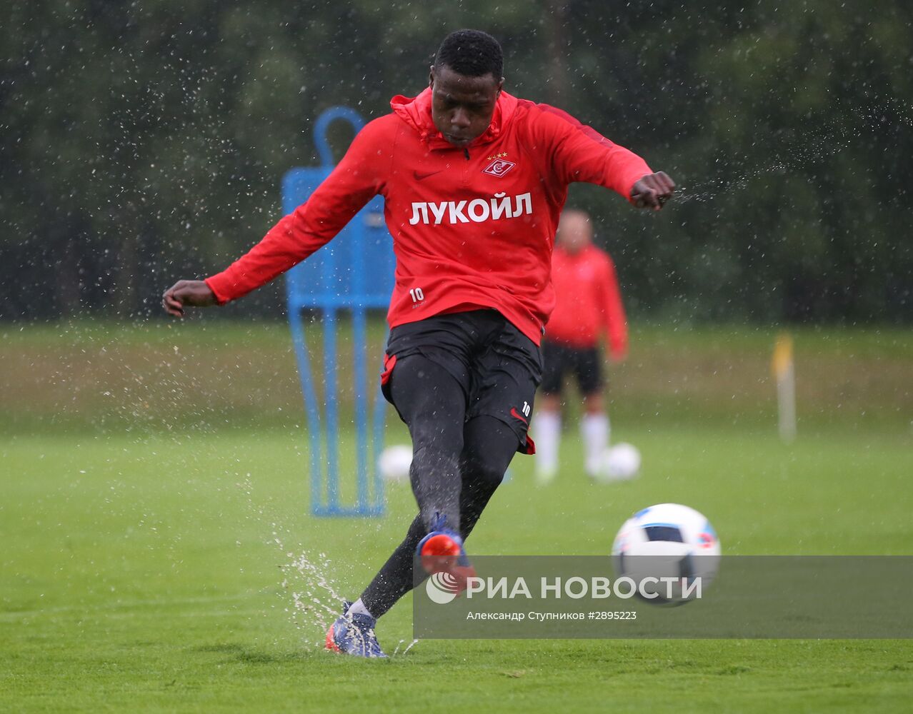Футбол. Учебно-тренировочный сбор ФК "Спартак"