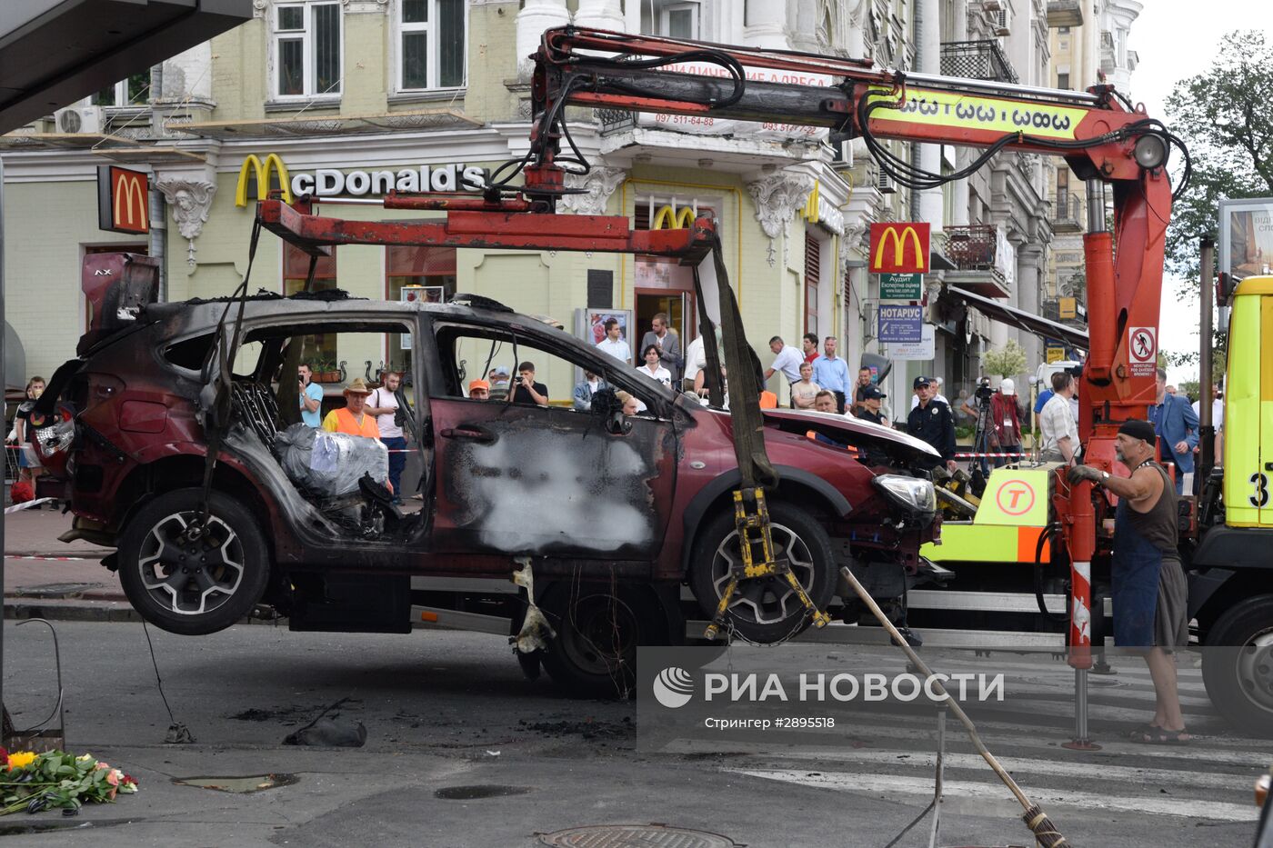 Журналист Павел Шеремет погиб в результате взрыва автомобиля в Киеве