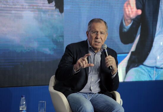 Глава МИД РФ С.Лавров посетил форум "Территория смыслов"