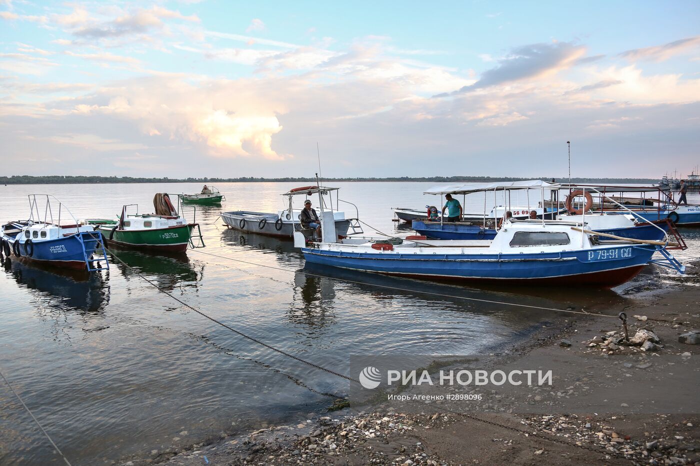 На берегу реки Волги в Саратовской области