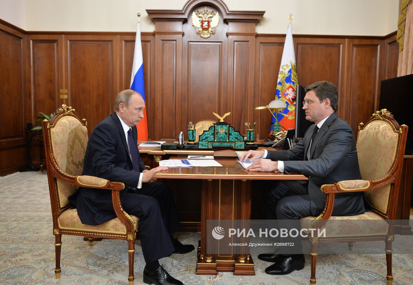 Встреча президента РФ В. Путина с министром энергетики РФ А. Новаком
