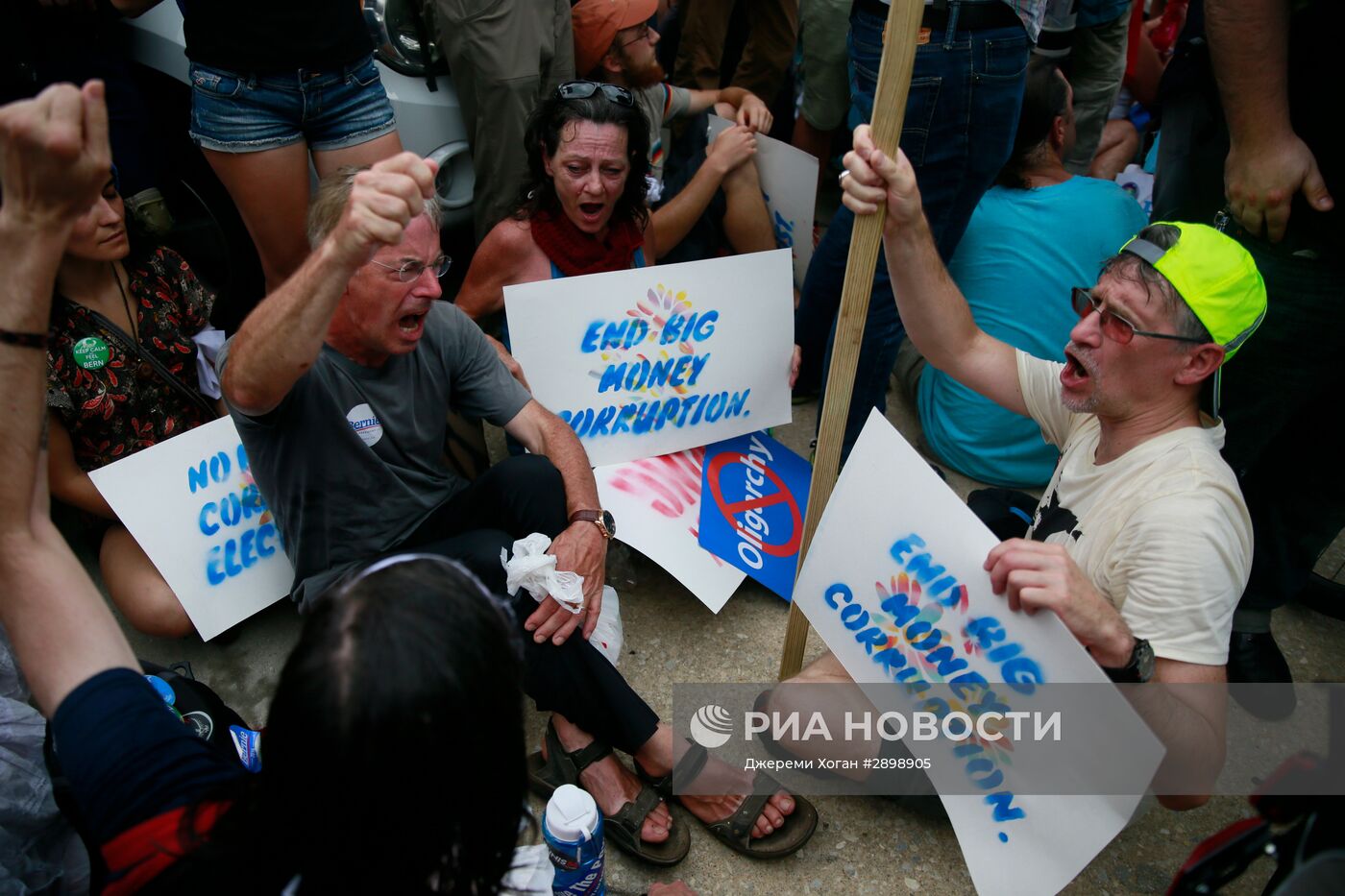 Акция сторонников Б.Сандерса в Филадельфии