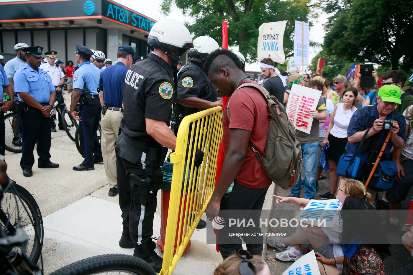 Акция сторонников Б.Сандерса в Филадельфии