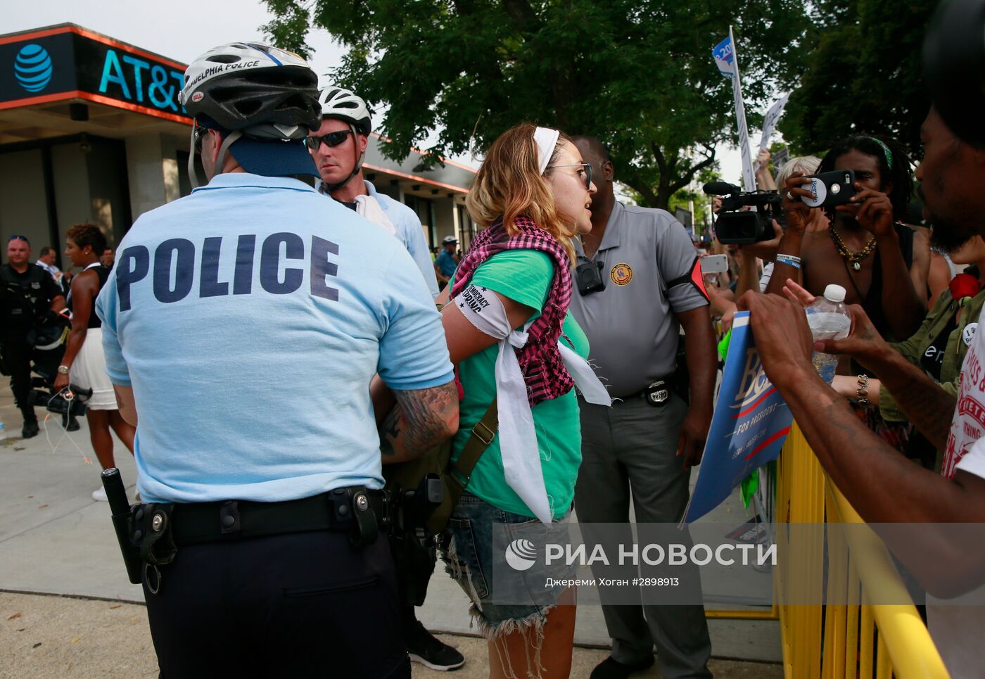 Акция сторонников Б.Сандерса в Филадельфии
