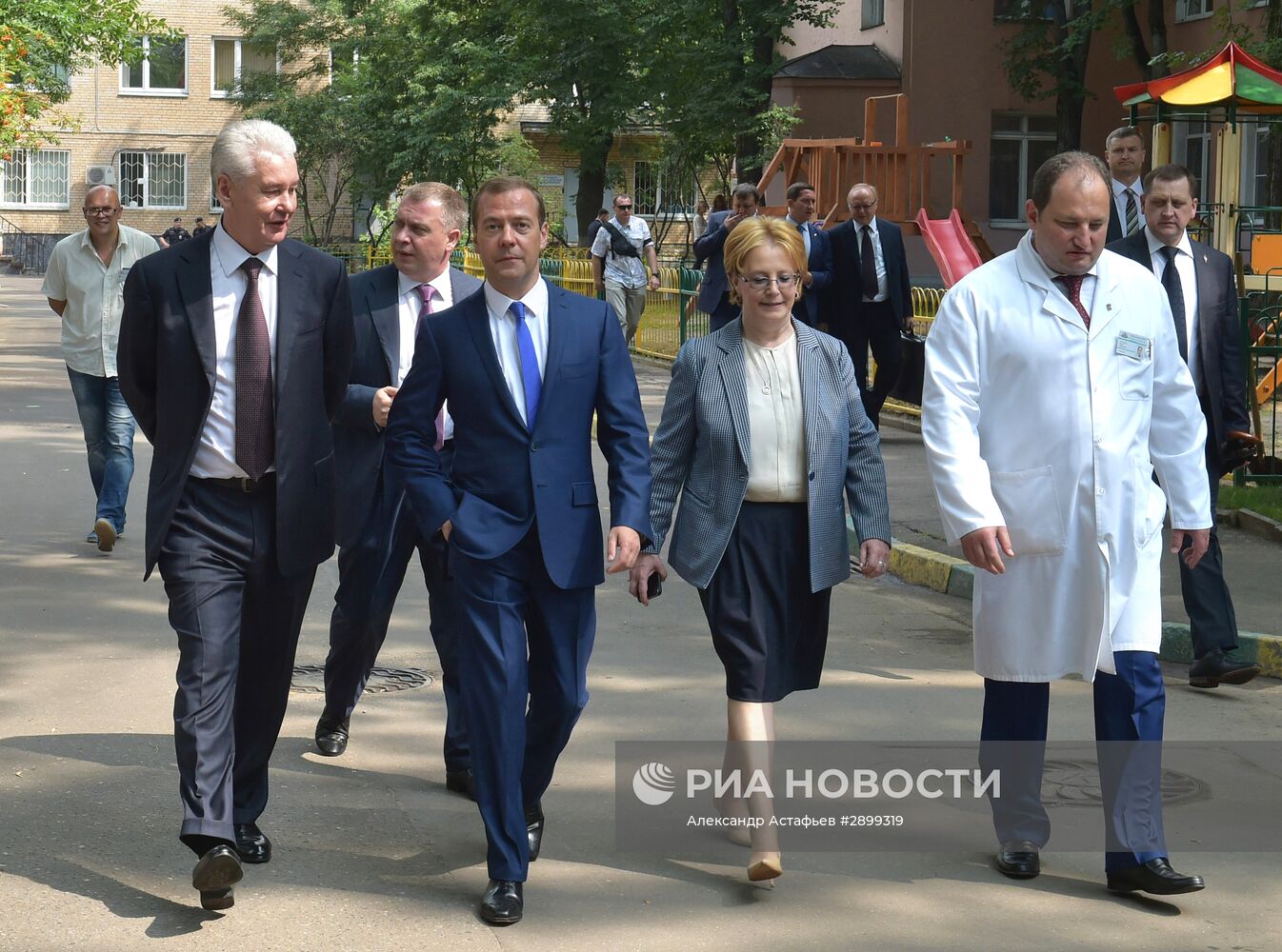 Премьер-министр РФ Д. Медведев посетил Морозовскую детскую городскую клиническую больницу