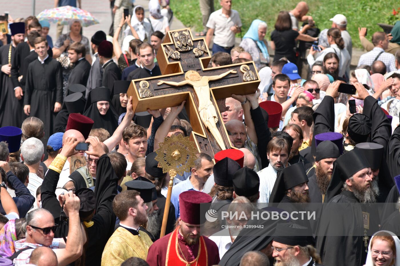 Всеукраинский крестный ход мира, любви и молитвы за Украину