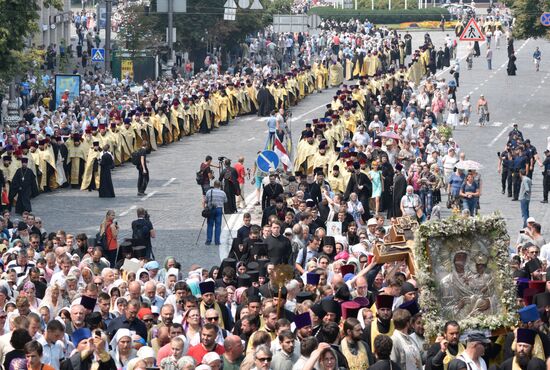 Всеукраинский крестный ход мира, любви и молитвы за Украину