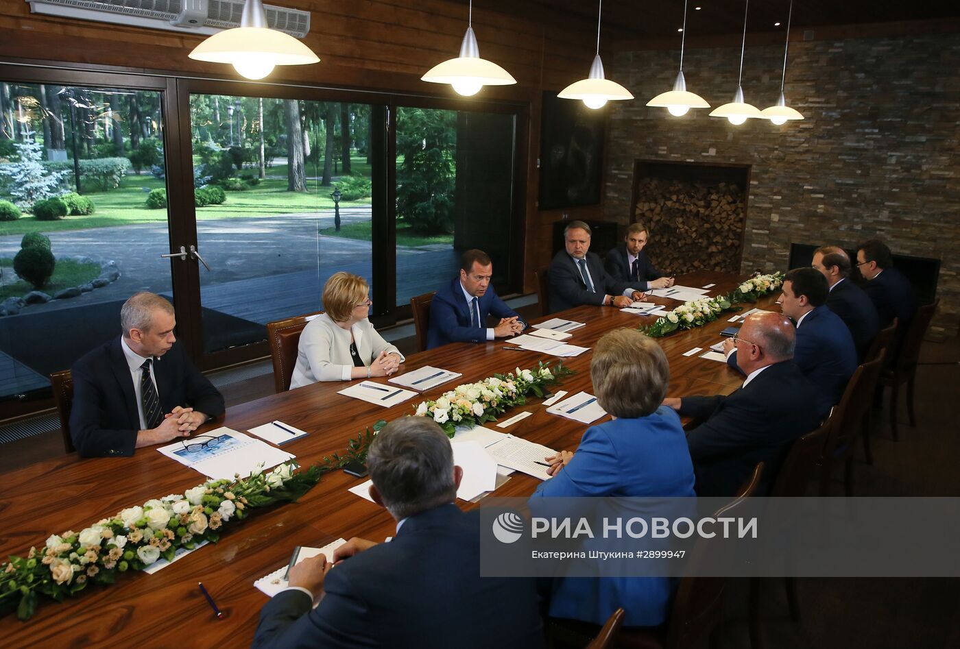 Премьер-министр РФ Д. Медведев встретился с представителями медицинской науки