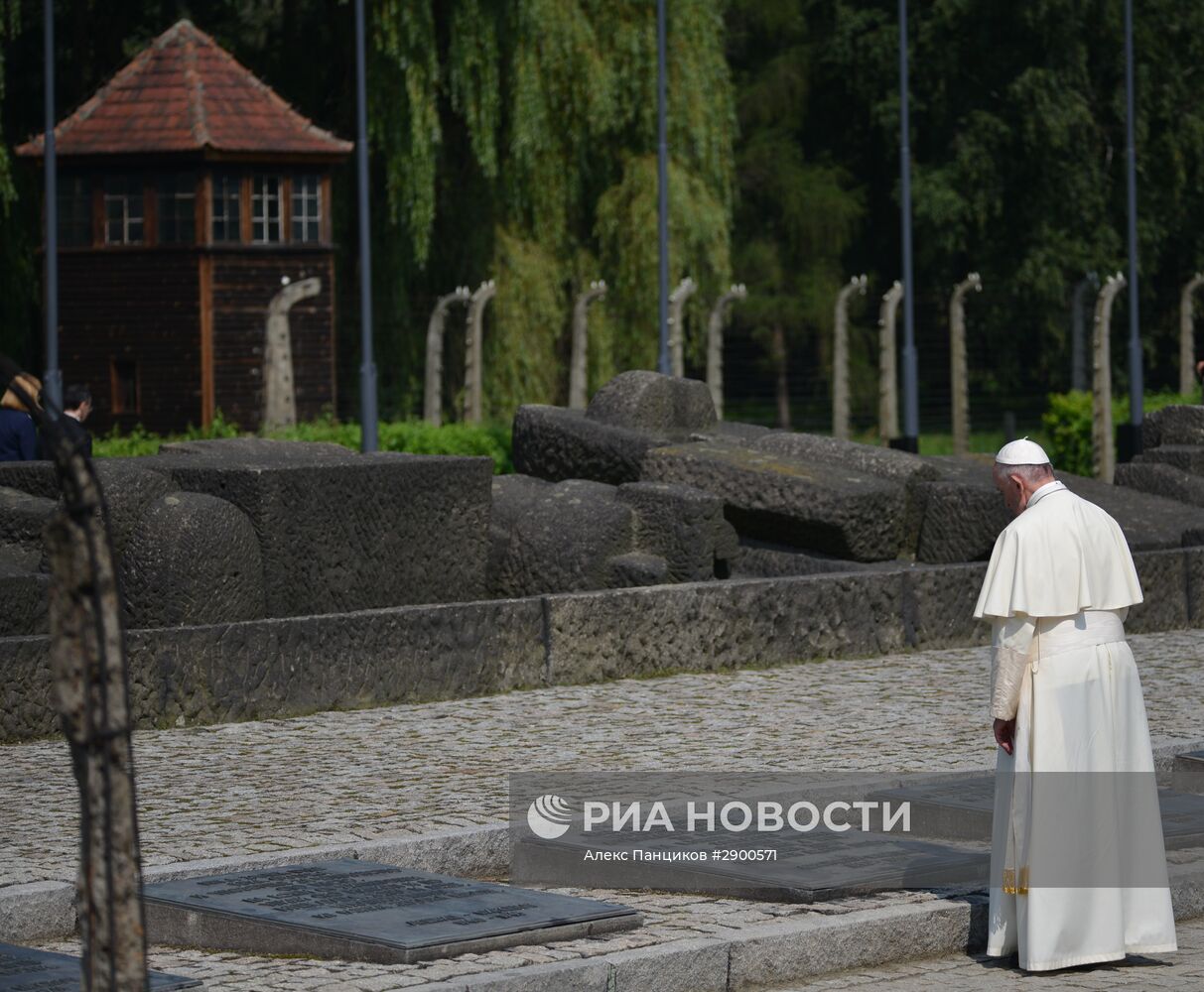 Папа римский посетил Биркенау