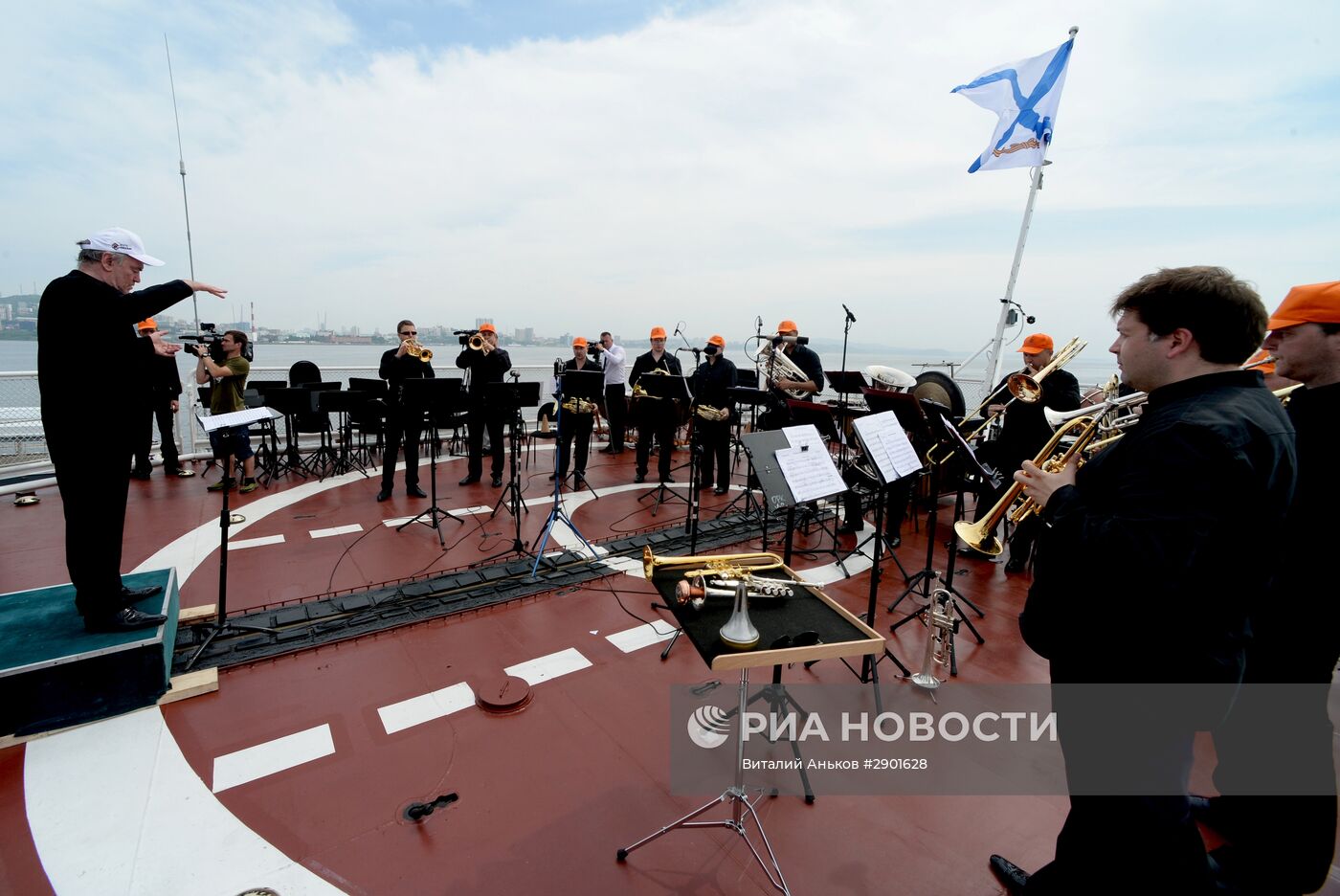Празднование Дня ВМФ в городах России