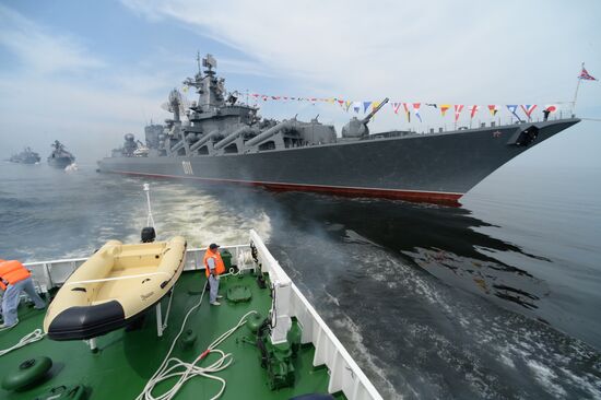Празднование Дня ВМФ в городах России