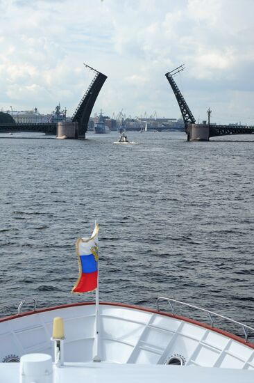 Празднование Дня Военно-Морского флота в Санкт-Петербурге