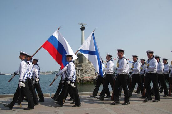 Празднование Дня ВМФ в городах России
